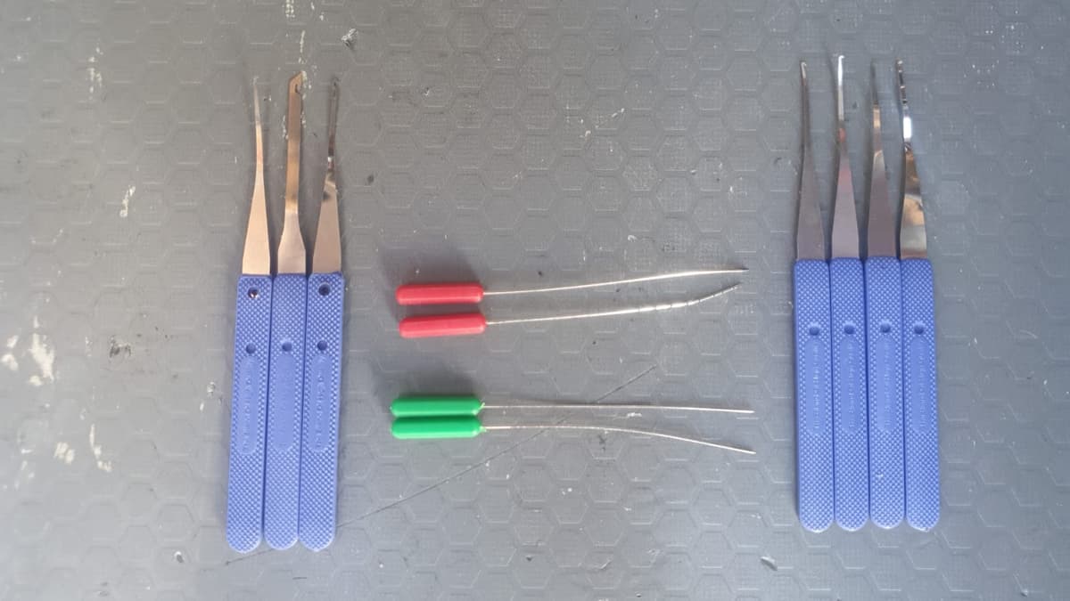 Image of broken key extractors